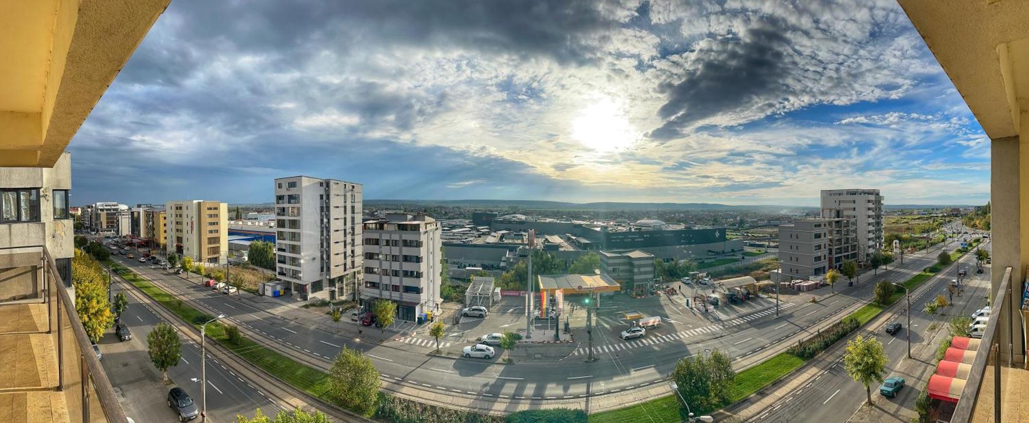 Fancy Apartament Promenada Balcon Panoramic, Parcare, Incalzire Pardoseala, Self Check In Craiova Kültér fotó